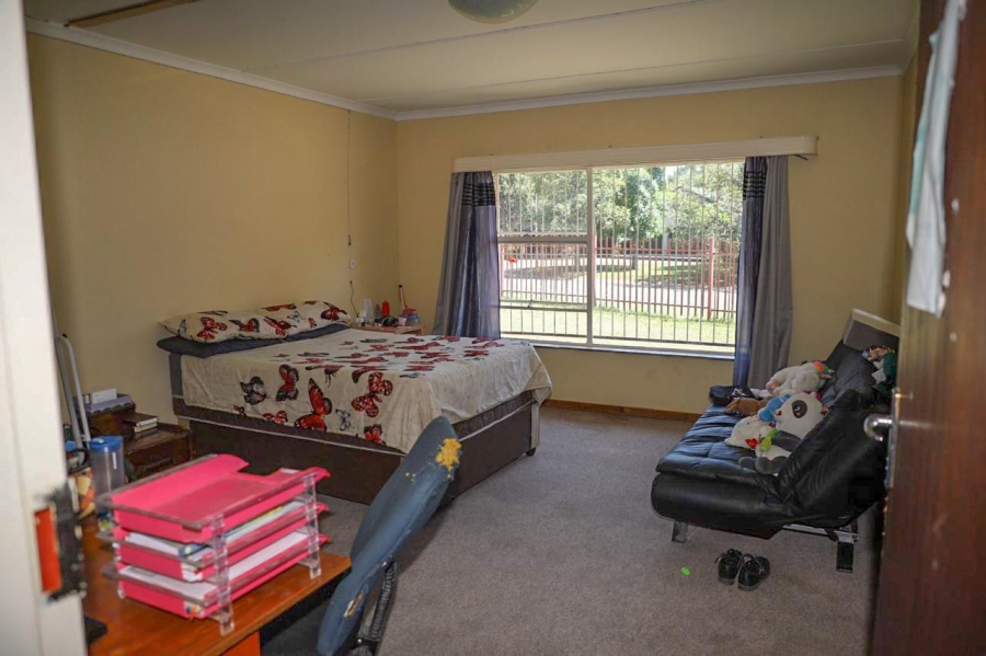 4 Bedroom Property for Sale in Heilbron Free State